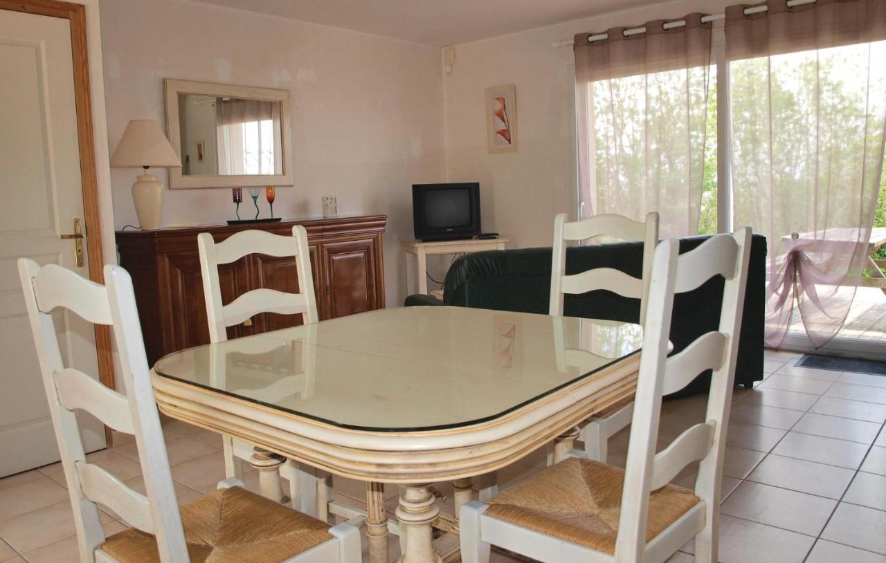 2 Bedroom Nice Home In Plestin Les Greves מראה חיצוני תמונה